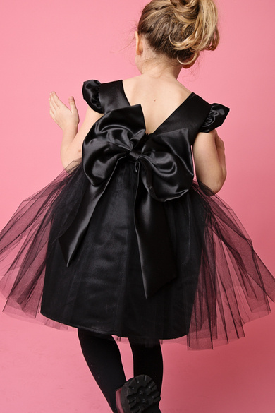 ELEGANCKA CZARNA TIULOWA SUKIENKA DZIEWCZĘCA