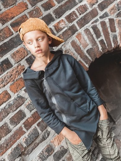 CZARNA BLUZA NA ZAMEK NASAY