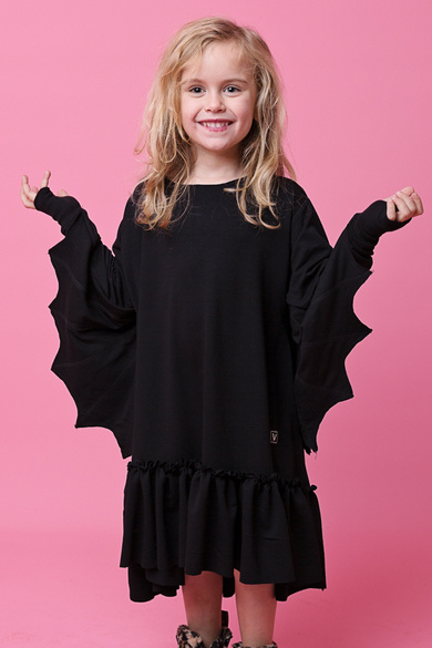 TRAPEZOWA CZARNA SUKIENKA NIETOPERZ